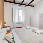 Fine Line House In Trastevere, With Puccio Apartamento *