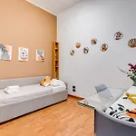 Fine Line House In Trastevere, With Puccio Roma