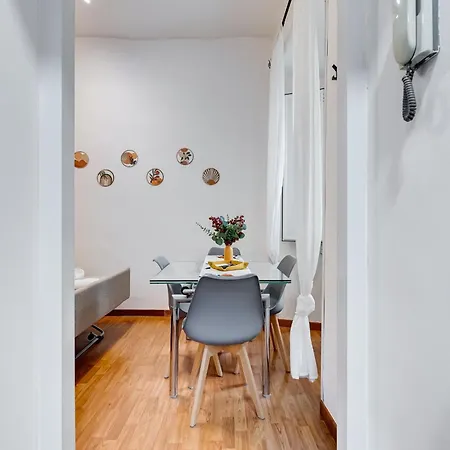 Fine Line House In Trastevere, With Puccio Apartmán Řím