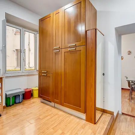 Fine Line House In Trastevere, With Puccio Apartmán *